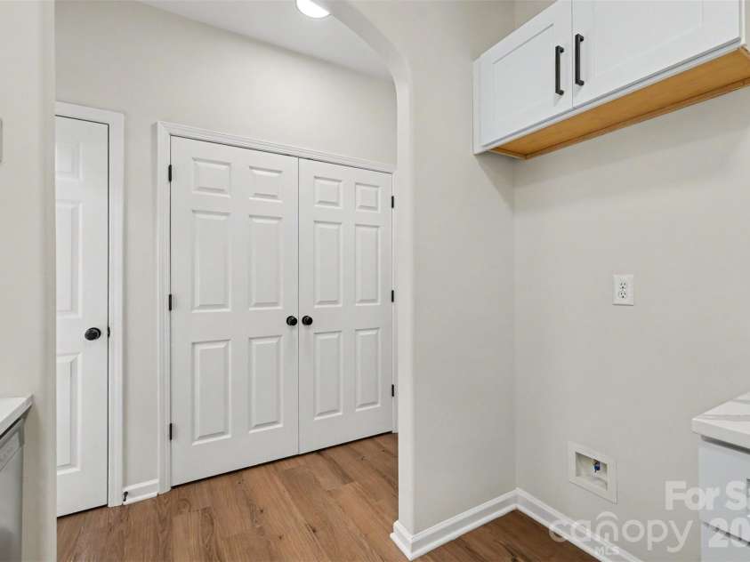 7548 Silver Arrow Drive, Charlotte, NC 28273.  MLS# CAR4408146, YatesRealty ID 41948. 