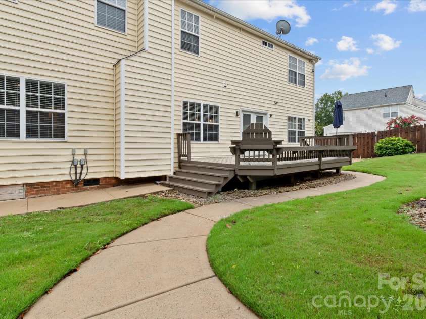 9407 Hillston Ridge Road, Huntersville, NC 28078.  MLS# CAR4398846, YatesRealty ID 41949. 