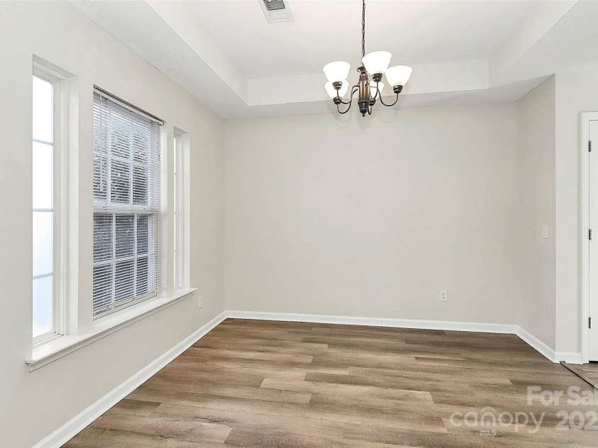 5323 Dewmorn Place, Charlotte, NC 28269.  MLS# CAR4224592, YatesRealty ID 4195. 