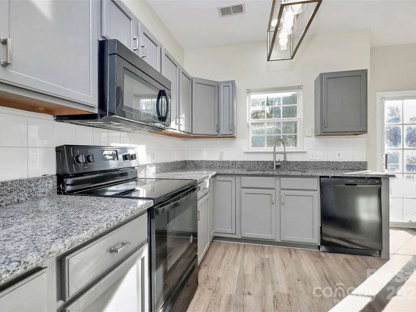 5323 Dewmorn Place, Charlotte, NC 28269.  MLS# CAR4224592, YatesRealty ID 4195. 