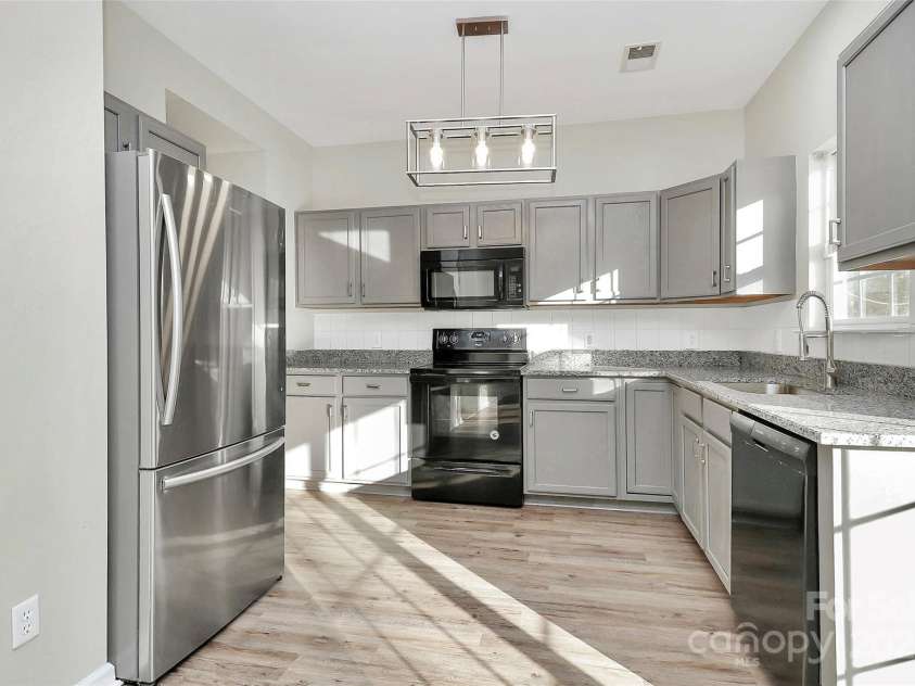 5323 Dewmorn Place, Charlotte, NC 28269.  MLS# CAR4224592, YatesRealty ID 4195. 