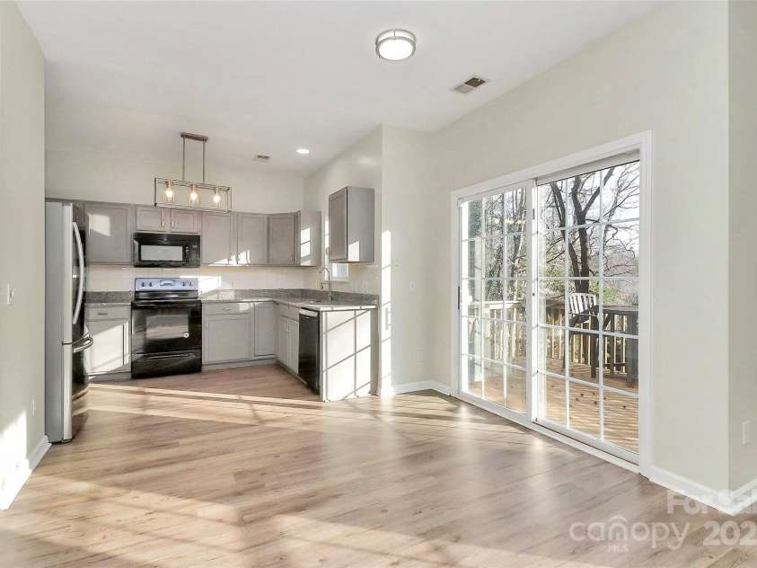 5323 Dewmorn Place, Charlotte, NC 28269.  MLS# CAR4224592, YatesRealty ID 4195. 