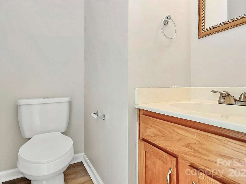 5323 Dewmorn Place, Charlotte, NC 28269.  MLS# CAR4224592, YatesRealty ID 4195. 