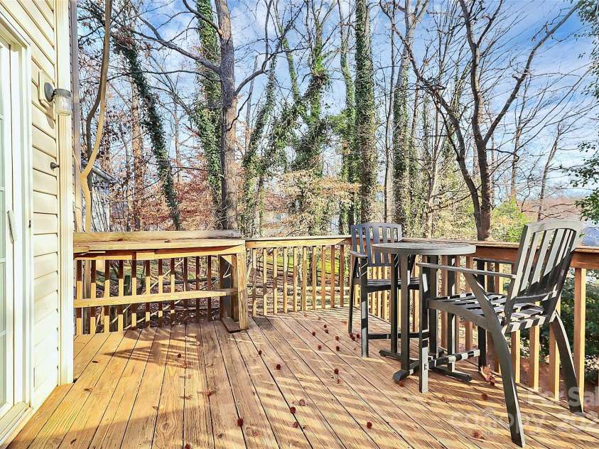 5323 Dewmorn Place, Charlotte, NC 28269.  MLS# CAR4224592, YatesRealty ID 4195. 