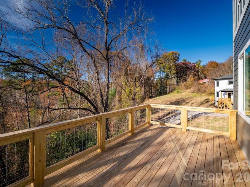 62 Upper Moffitt Road, Asheville, NC 28805.  MLS# CAR4319276, YatesRealty ID 4195. Back Deck