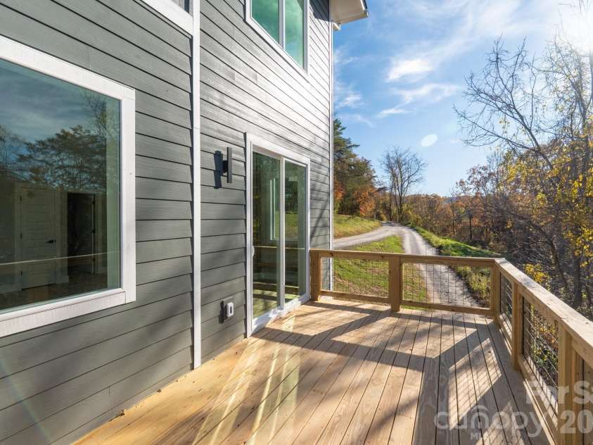 62 Upper Moffitt Road, Asheville, NC 28805.  MLS# CAR4319276, YatesRealty ID 4195. Back Deck