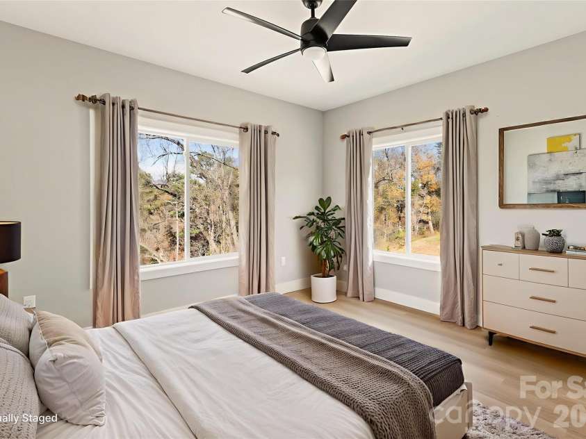 62 Upper Moffitt Road, Asheville, NC 28805.  MLS# CAR4319276, YatesRealty ID 4195. Bedroom 3