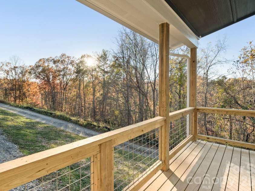 62 Upper Moffitt Road, Asheville, NC 28805.  MLS# CAR4319276, YatesRealty ID 4195. Front Porch