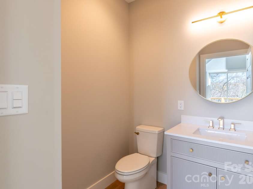62 Upper Moffitt Road, Asheville, NC 28805.  MLS# CAR4319276, YatesRealty ID 4195. Half Bathroom