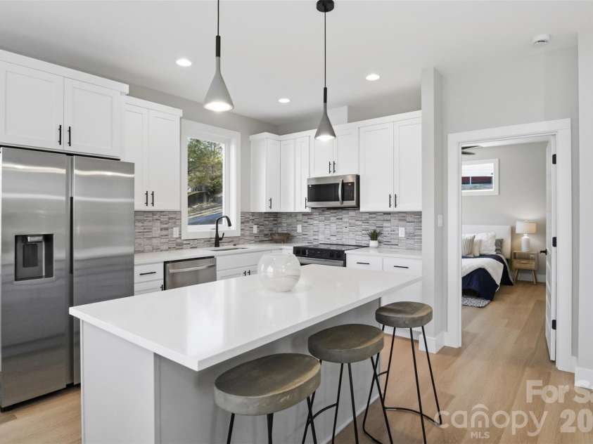 62 Upper Moffitt Road, Asheville, NC 28805.  MLS# CAR4319276, YatesRealty ID 4195. Kitchen