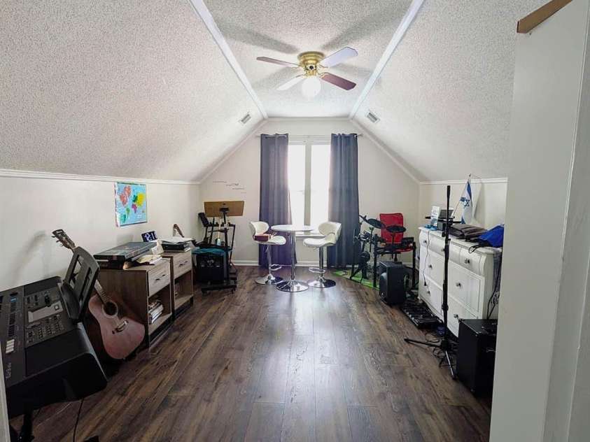 9026 Shenington Place, Charlotte, NC 28216.  MLS# CAR4406928, YatesRealty ID 41950. 