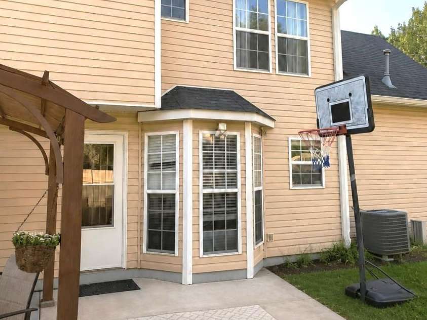 9026 Shenington Place, Charlotte, NC 28216.  MLS# CAR4406928, YatesRealty ID 41950. 