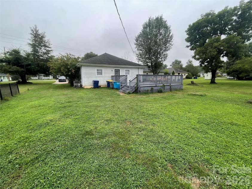 1624 Perfection Avenue, Belmont, NC 28012.  MLS# CAR4408150, YatesRealty ID 41951. 