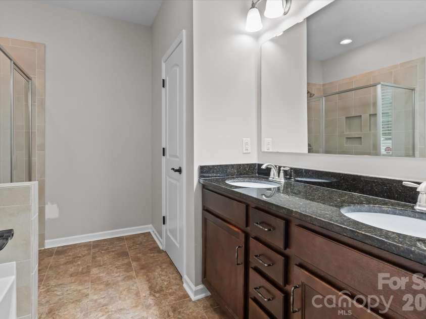 142 Fesperman Circle, Troutman, NC 28166.  MLS# CAR4405896, YatesRealty ID 41952. 