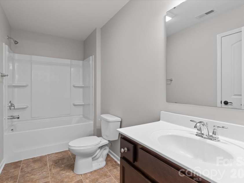142 Fesperman Circle, Troutman, NC 28166.  MLS# CAR4405896, YatesRealty ID 41952. 