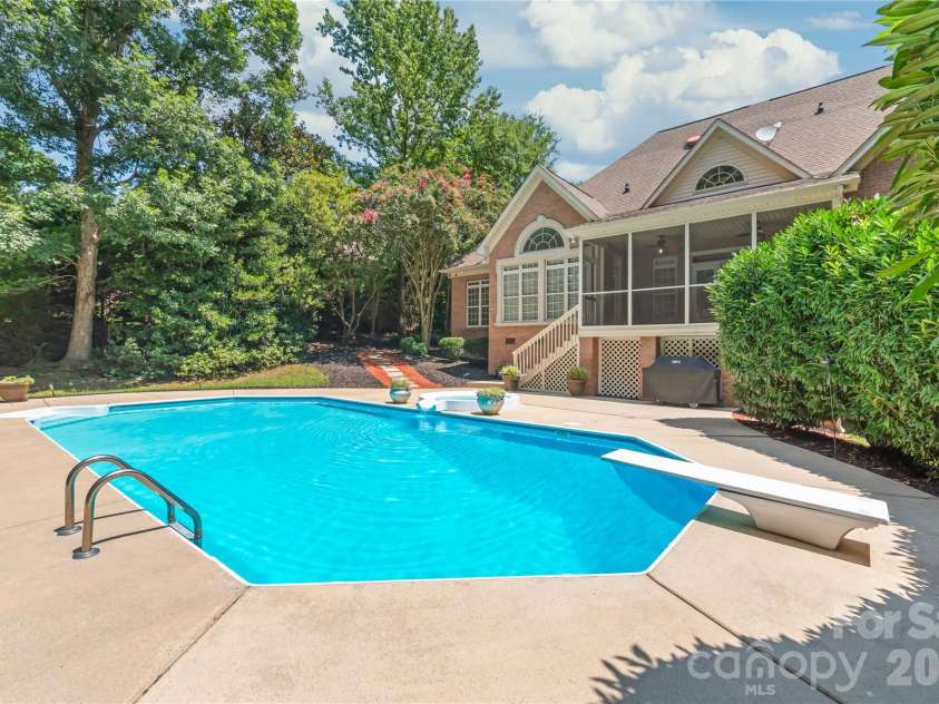 4812 Pimlico Lane, Waxhaw, NC 28173.  MLS# CAR4409540, YatesRealty ID 41953. 