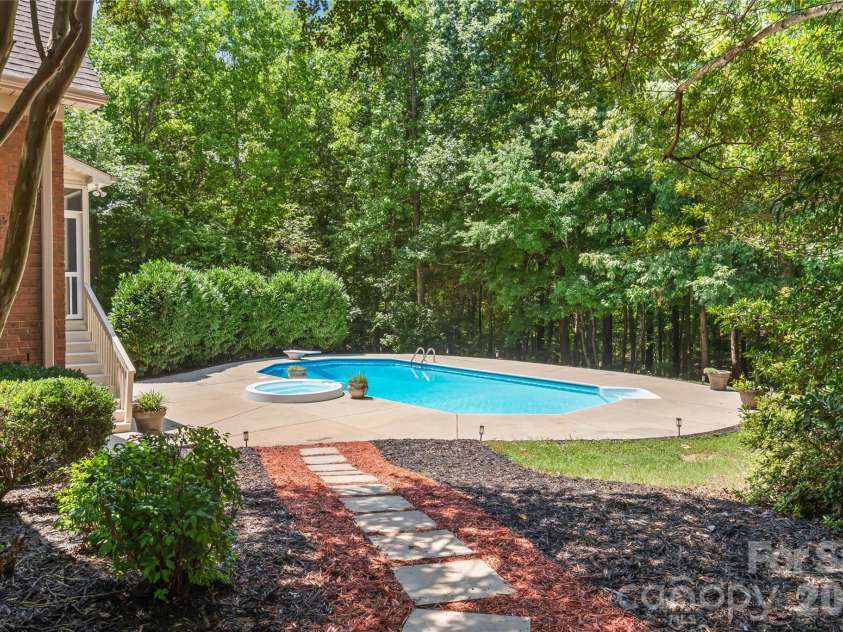 4812 Pimlico Lane, Waxhaw, NC 28173.  MLS# CAR4409540, YatesRealty ID 41953. 