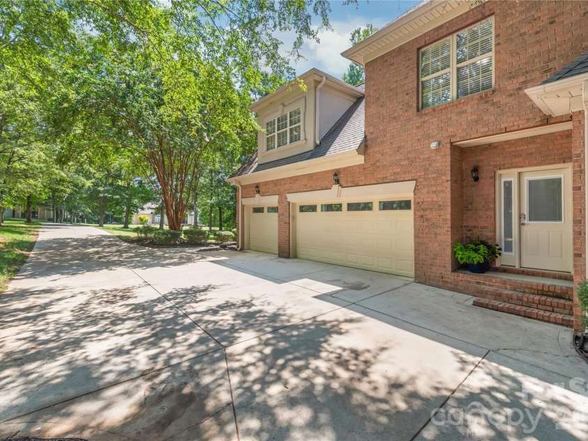 4812 Pimlico Lane, Waxhaw, NC 28173.  MLS# CAR4409540, YatesRealty ID 41953. 