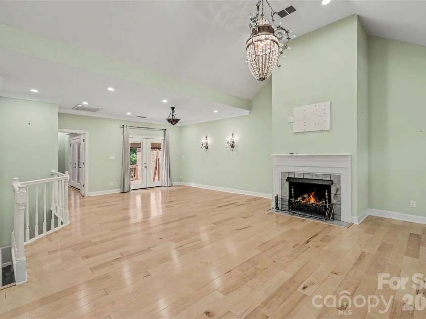 128 Columns Circle, Shelby, NC 28150.  MLS# CAR4395248, YatesRealty ID 41954. ...and upgraded lighting in many spots.