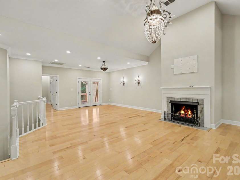 128 Columns Circle, Shelby, NC 28150.  MLS# CAR4395248, YatesRealty ID 41954. ...and upgraded lighting in many spots.