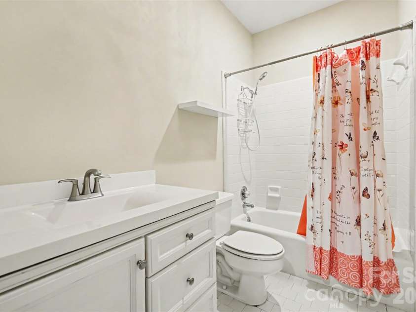 128 Columns Circle, Shelby, NC 28150.  MLS# CAR4395248, YatesRealty ID 41954. Full bathroom downstairs