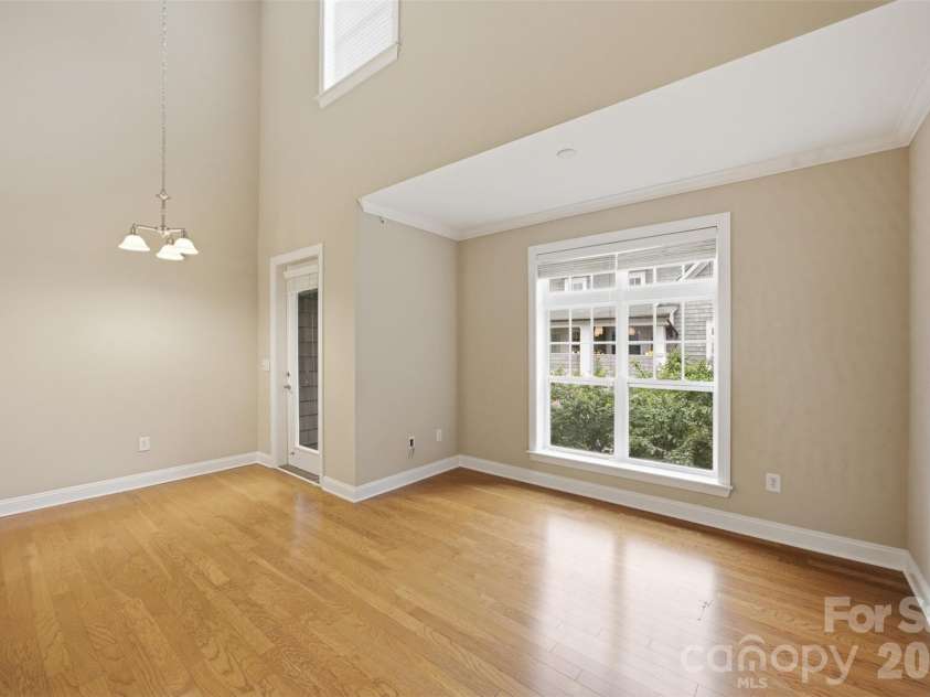 301 Tremont Avenue, Charlotte, NC 28203.  MLS# CAR4408269, YatesRealty ID 41955. 