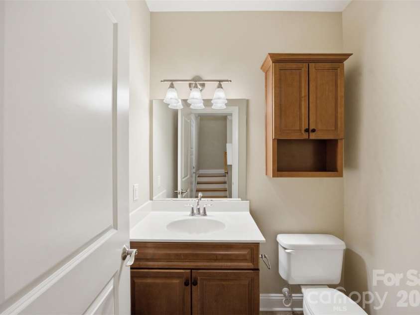 301 Tremont Avenue, Charlotte, NC 28203.  MLS# CAR4408269, YatesRealty ID 41955. 