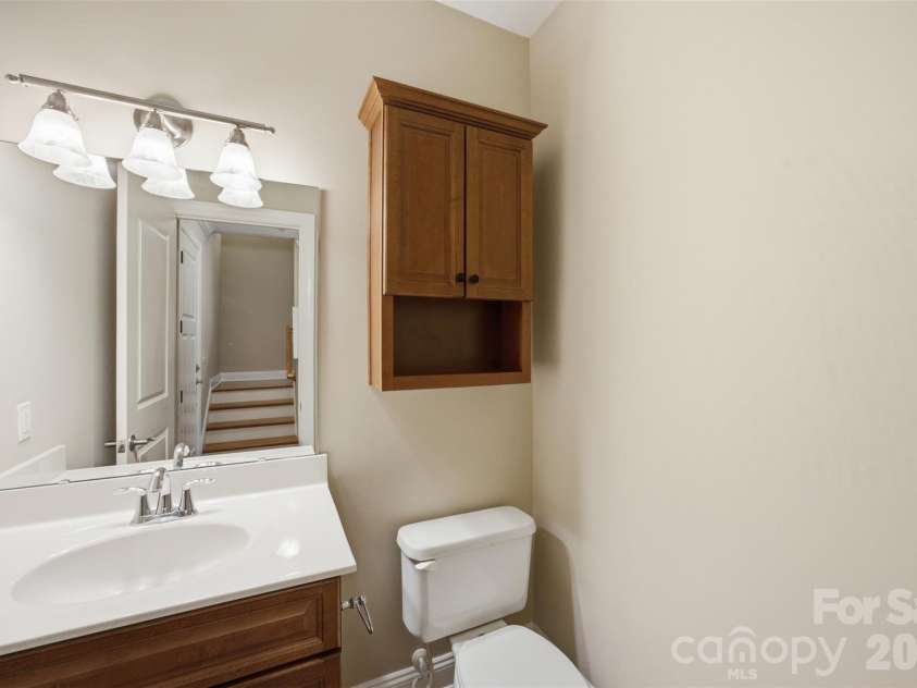 301 Tremont Avenue, Charlotte, NC 28203.  MLS# CAR4408269, YatesRealty ID 41955. 