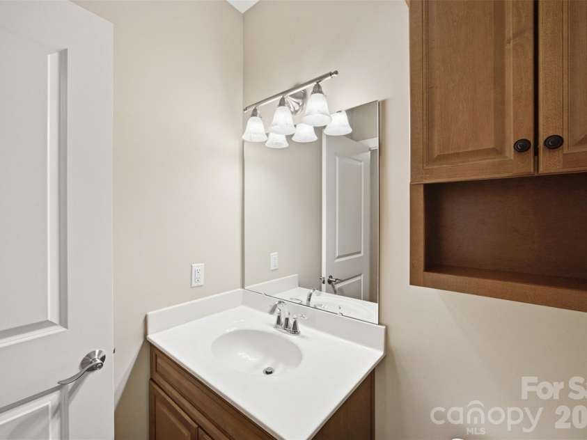 301 Tremont Avenue, Charlotte, NC 28203.  MLS# CAR4408269, YatesRealty ID 41955. 