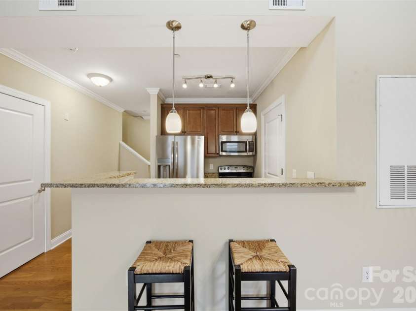 301 Tremont Avenue, Charlotte, NC 28203.  MLS# CAR4408269, YatesRealty ID 41955. 