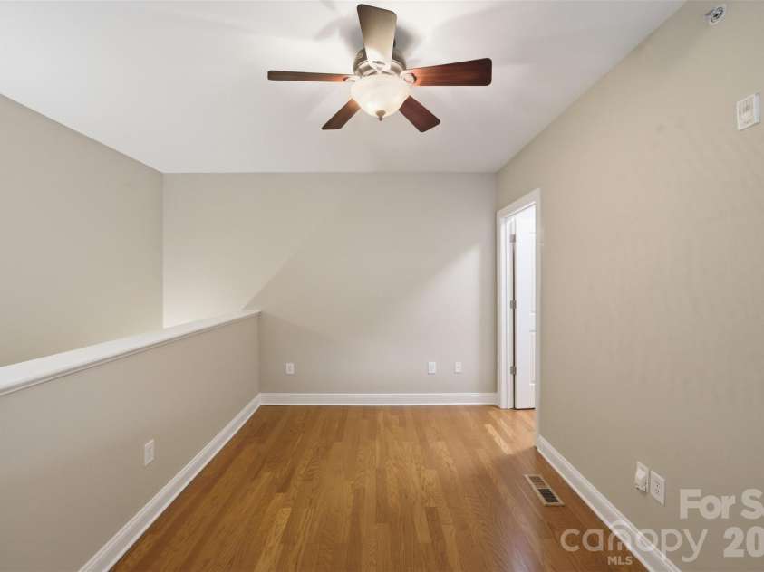 301 Tremont Avenue, Charlotte, NC 28203.  MLS# CAR4408269, YatesRealty ID 41955. 