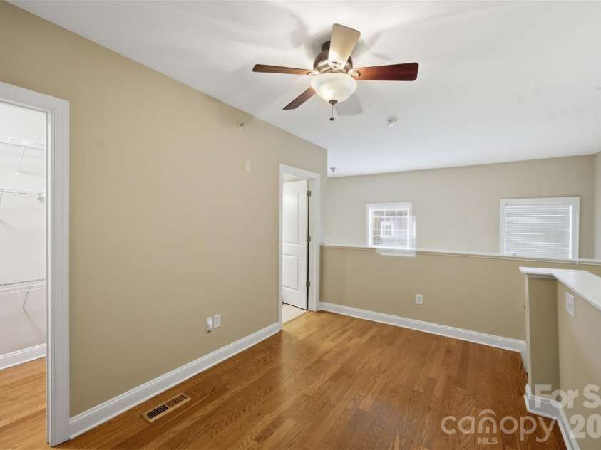 301 Tremont Avenue, Charlotte, NC 28203.  MLS# CAR4408269, YatesRealty ID 41955. 