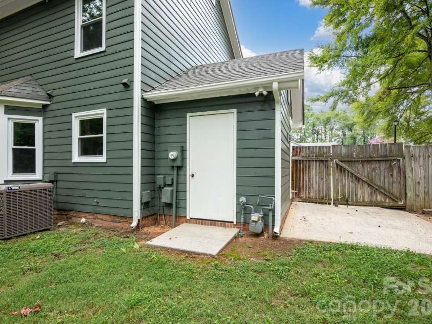 12530 Newstead Road, Huntersville, NC 28078.  MLS# CAR4411792, YatesRealty ID 41959. 