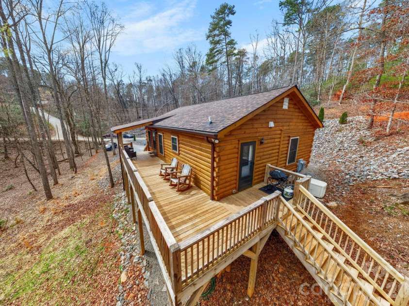 344 Wolf Trail, Lake Lure, NC 28746.  MLS# CAR4399531, YatesRealty ID 4196. 