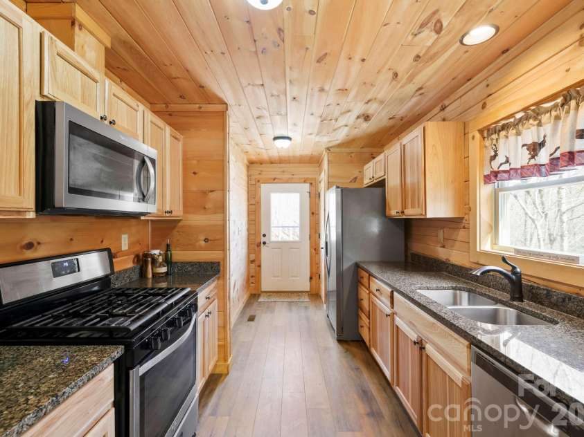344 Wolf Trail, Lake Lure, NC 28746.  MLS# CAR4399531, YatesRealty ID 4196. 