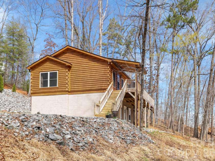344 Wolf Trail, Lake Lure, NC 28746.  MLS# CAR4399531, YatesRealty ID 4196. 