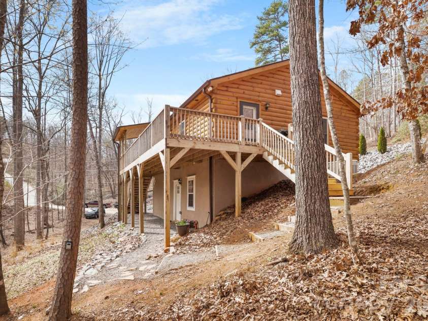 344 Wolf Trail, Lake Lure, NC 28746.  MLS# CAR4399531, YatesRealty ID 4196. 