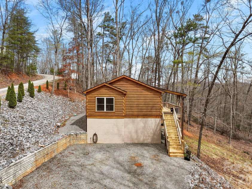 344 Wolf Trail, Lake Lure, NC 28746.  MLS# CAR4399531, YatesRealty ID 4196. 