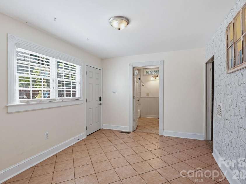 3314 Alexander Street, Charlotte, NC 28205.  MLS# CAR4406971, YatesRealty ID 41960. 