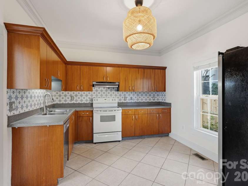 3314 Alexander Street, Charlotte, NC 28205.  MLS# CAR4406971, YatesRealty ID 41960. 