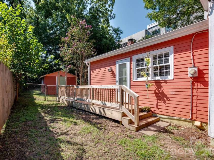 3314 Alexander Street, Charlotte, NC 28205.  MLS# CAR4406971, YatesRealty ID 41960. 