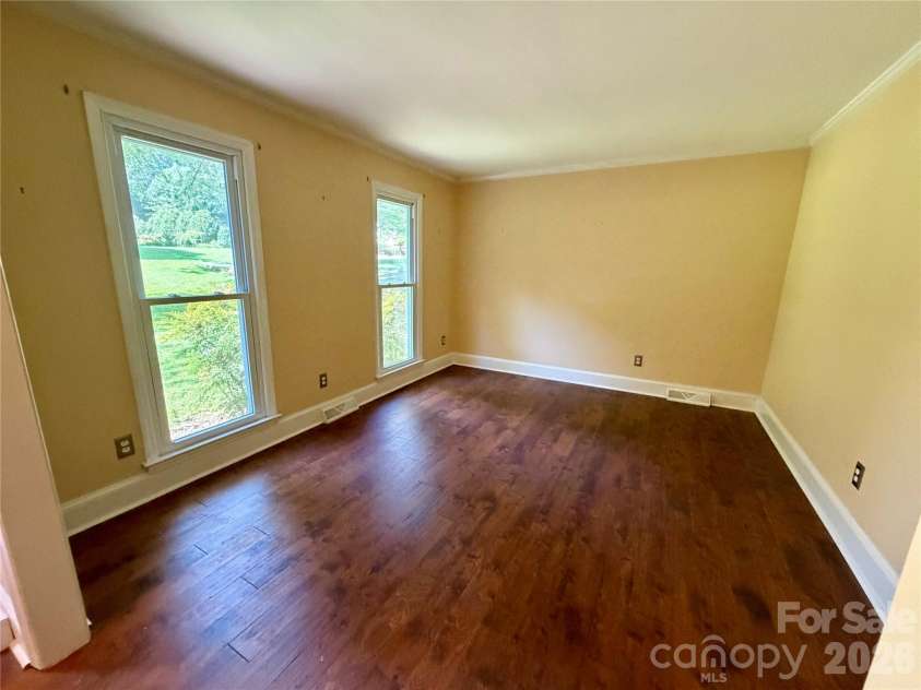 5424 Gristmill Lane, Charlotte, NC 28227.  MLS# CAR4410544, YatesRealty ID 41961. 