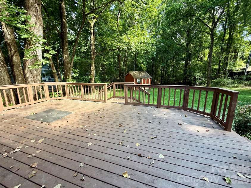 5424 Gristmill Lane, Charlotte, NC 28227.  MLS# CAR4410544, YatesRealty ID 41961. 