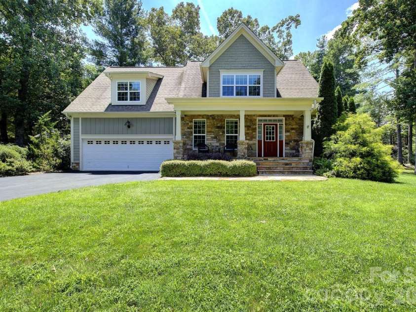 212 Tall Timbers Trail, Hendersonville, NC 28792.  MLS# CAR4410837, YatesRealty ID 41964. 