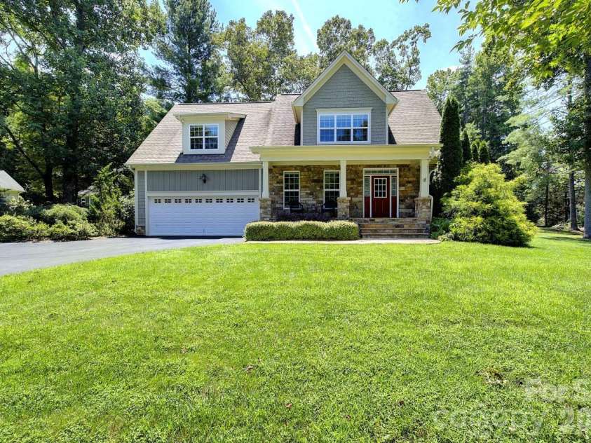 212 Tall Timbers Trail, Hendersonville, NC 28792.  MLS# CAR4410837, YatesRealty ID 41964. 