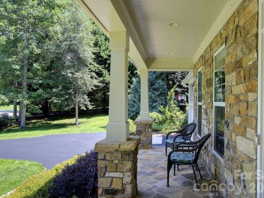 212 Tall Timbers Trail, Hendersonville, NC 28792.  MLS# CAR4410837, YatesRealty ID 41964. 