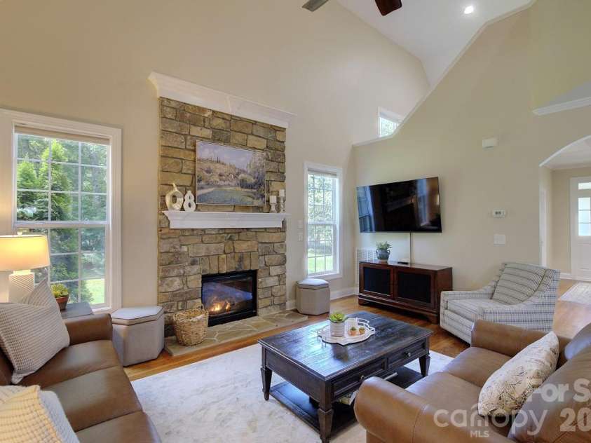 212 Tall Timbers Trail, Hendersonville, NC 28792.  MLS# CAR4410837, YatesRealty ID 41964. 