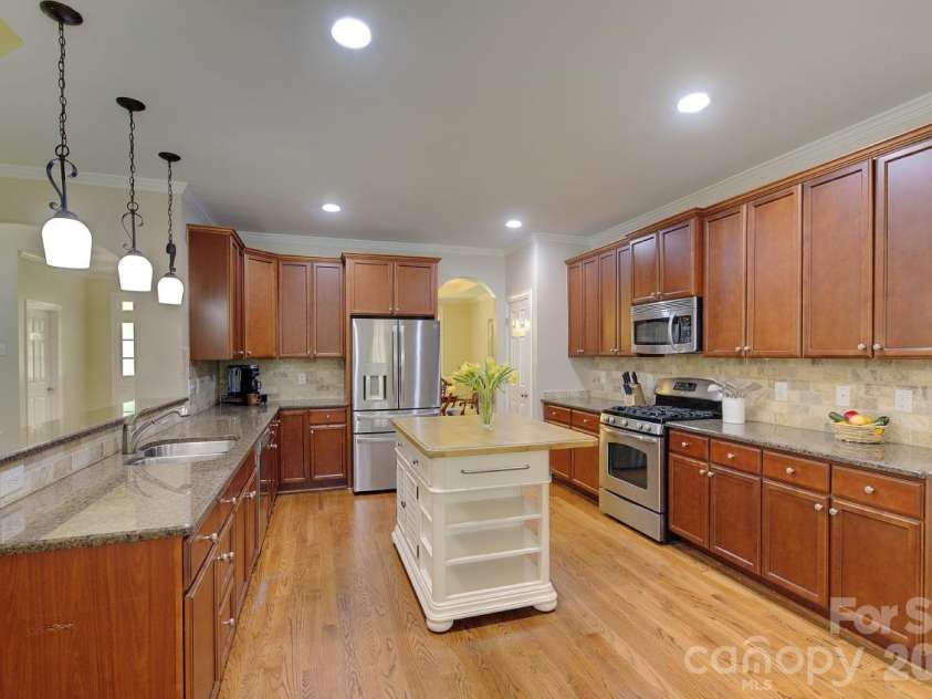 212 Tall Timbers Trail, Hendersonville, NC 28792.  MLS# CAR4410837, YatesRealty ID 41964. 