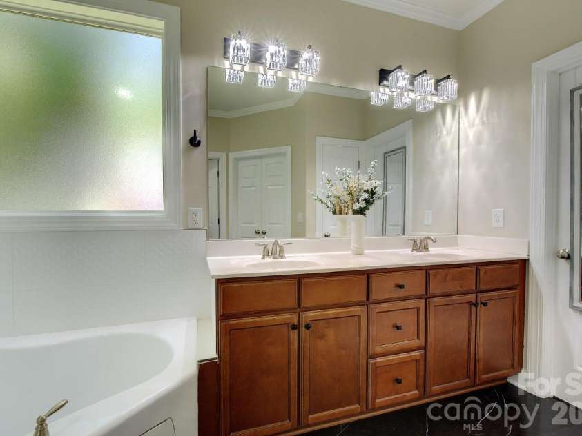 212 Tall Timbers Trail, Hendersonville, NC 28792.  MLS# CAR4410837, YatesRealty ID 41964. 