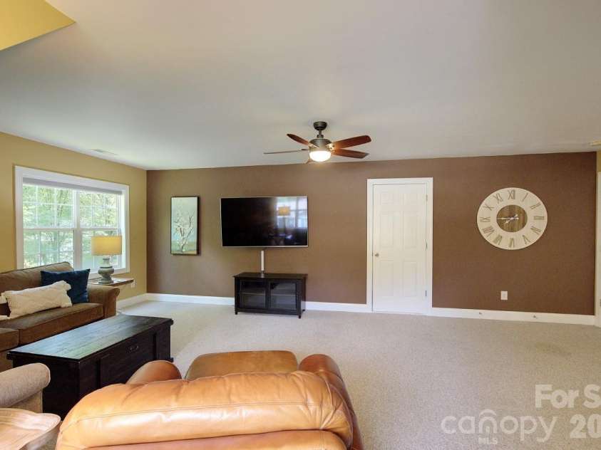 212 Tall Timbers Trail, Hendersonville, NC 28792.  MLS# CAR4410837, YatesRealty ID 41964. 